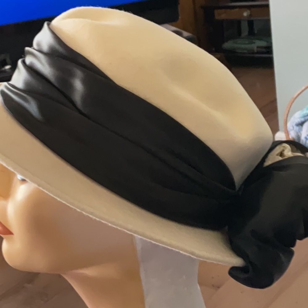 Jacqueline Ferrar Black and Cream Retro Hat
